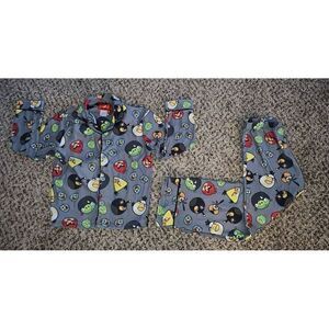 Angry‎ Birds Boys gray pajama set size medium fits 6-7